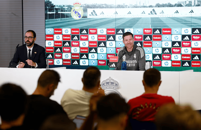 见影的效果, 主教练阿隆