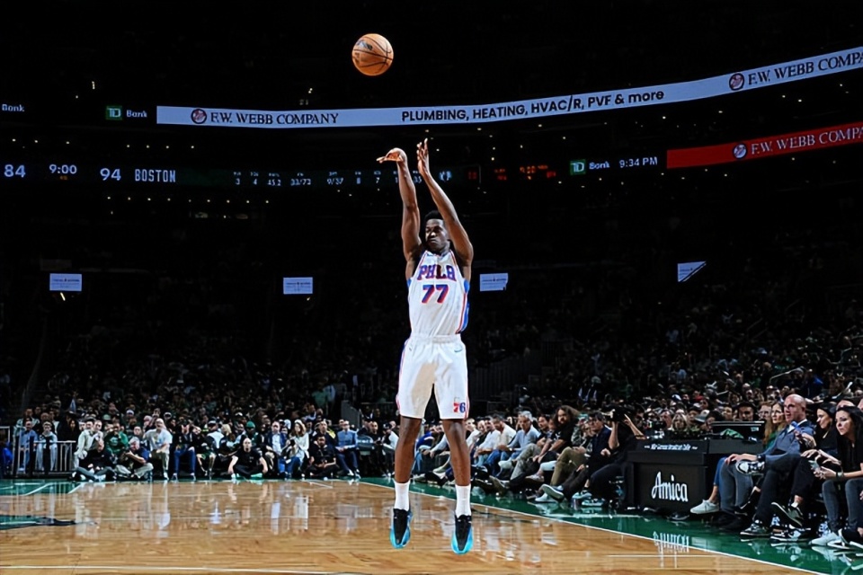 次犯规, 恩比德, 的数据和表